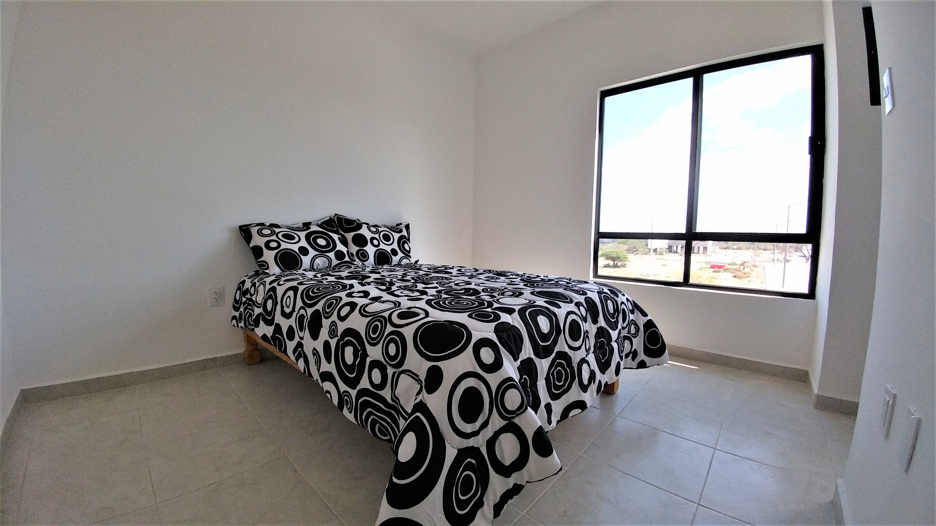 3 bedrooms, iron/ironing board, free WiFi