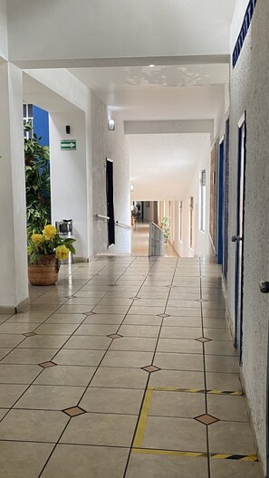Hallway - Hotel Bahia (Guadalajara)
