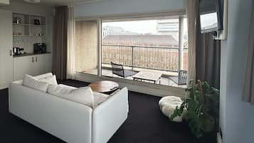 In-room safe, iron/ironing board, free WiFi, bed sheets