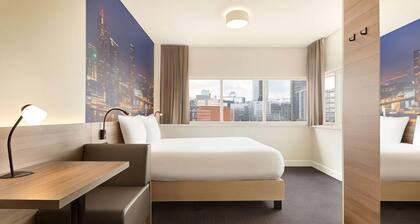 Rotterdam Teleport Hotel