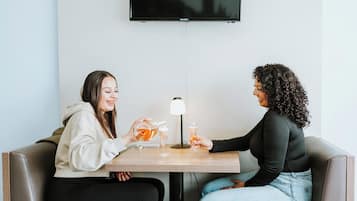 Phòng (King) | Két bảo mật tại phòng, bàn ủi/dụng cụ ủi quần áo