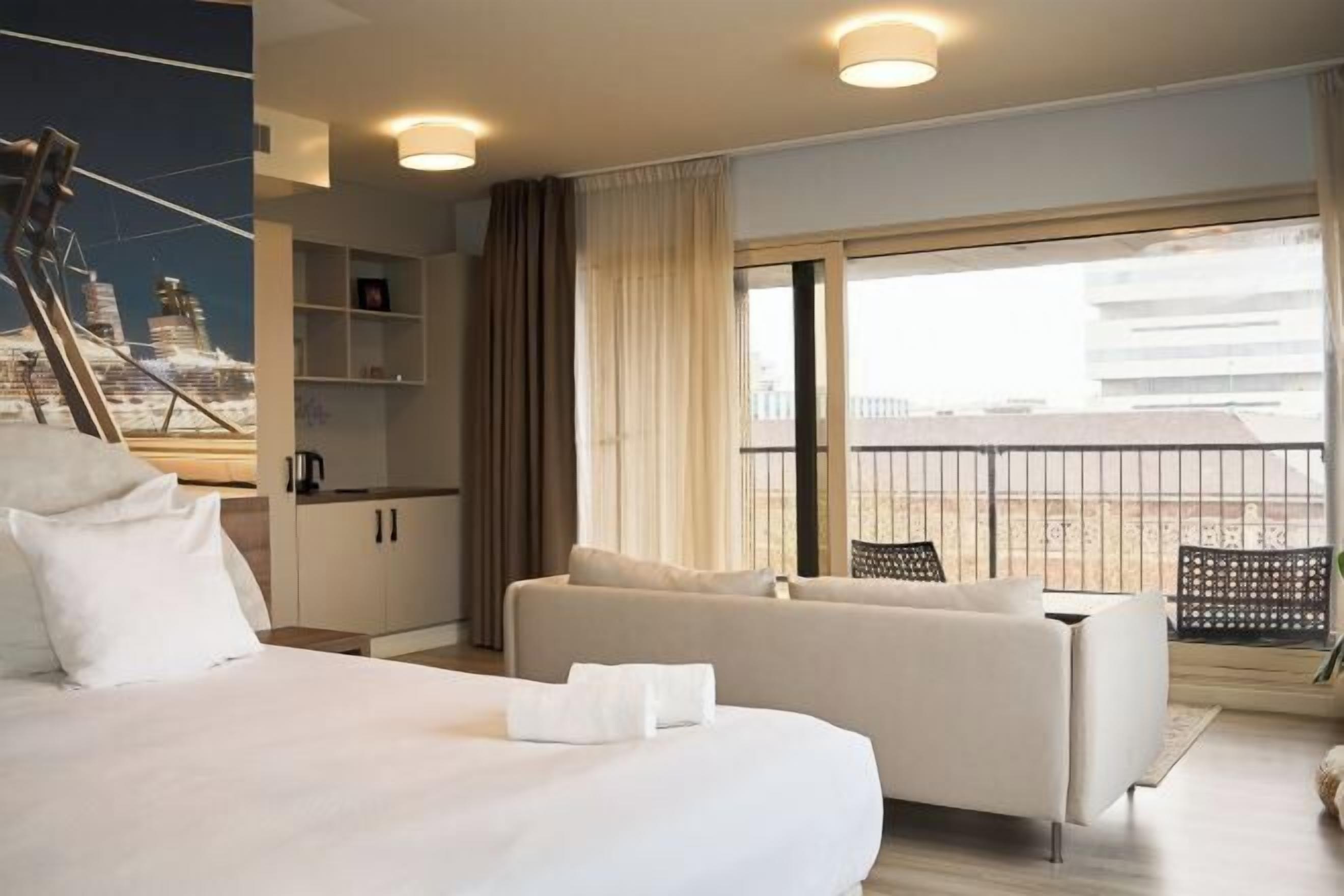 In-room safe, iron/ironing board, free WiFi, bed sheets