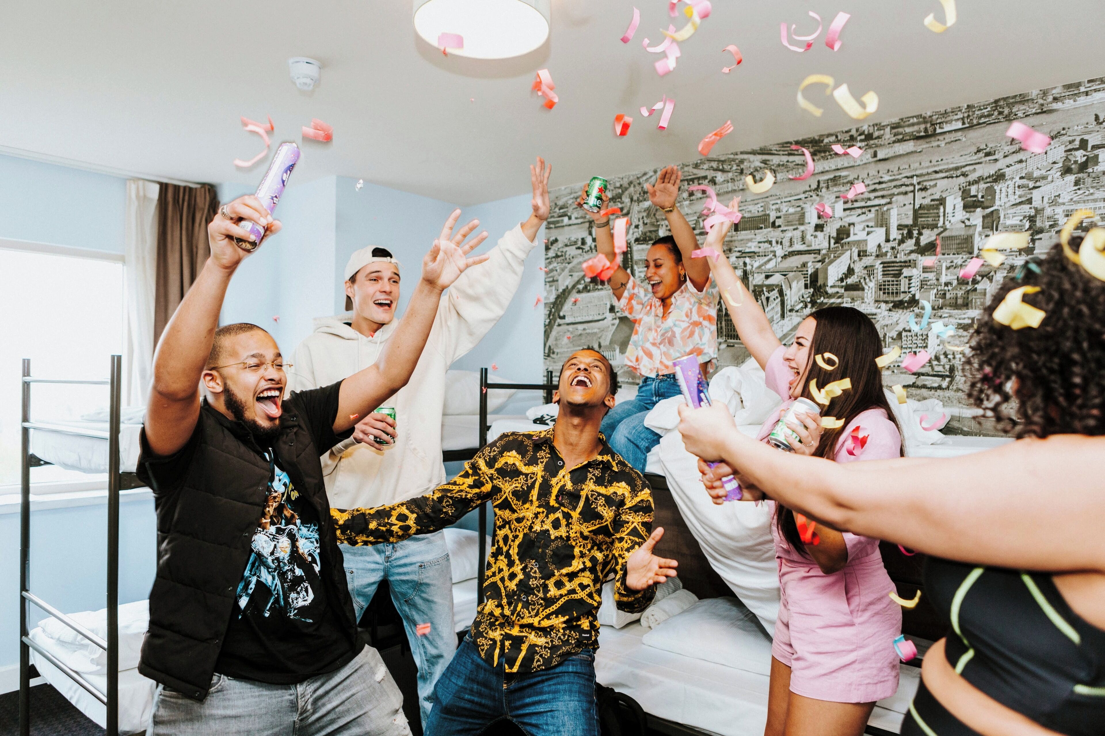 Eenvoudige kamer (6-Person) | Een kluis op de kamer, een strijkplank/strijkijzer, gratis wifi