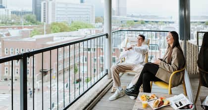 Rotterdam Teleport Hotel