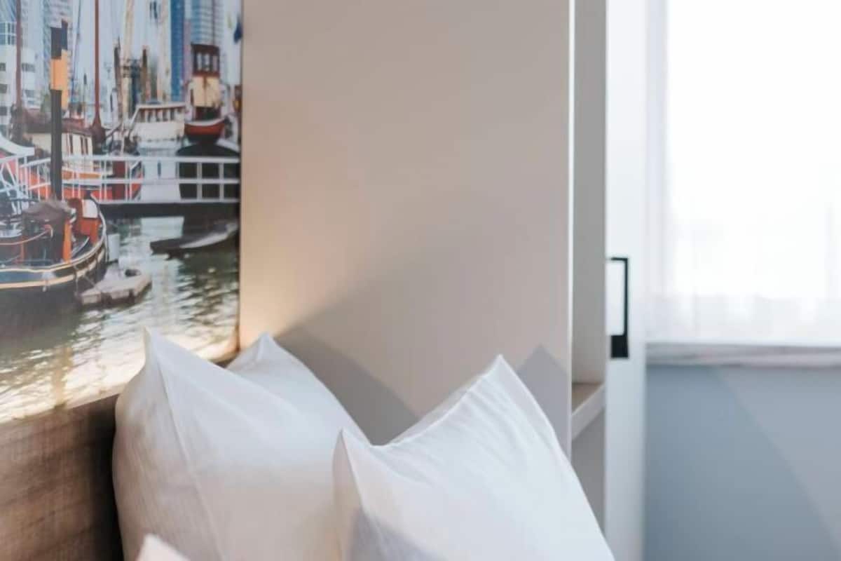 Zimmersafe, Bügeleisen/Bügelbrett, kostenloses WLAN, Bettwäsche