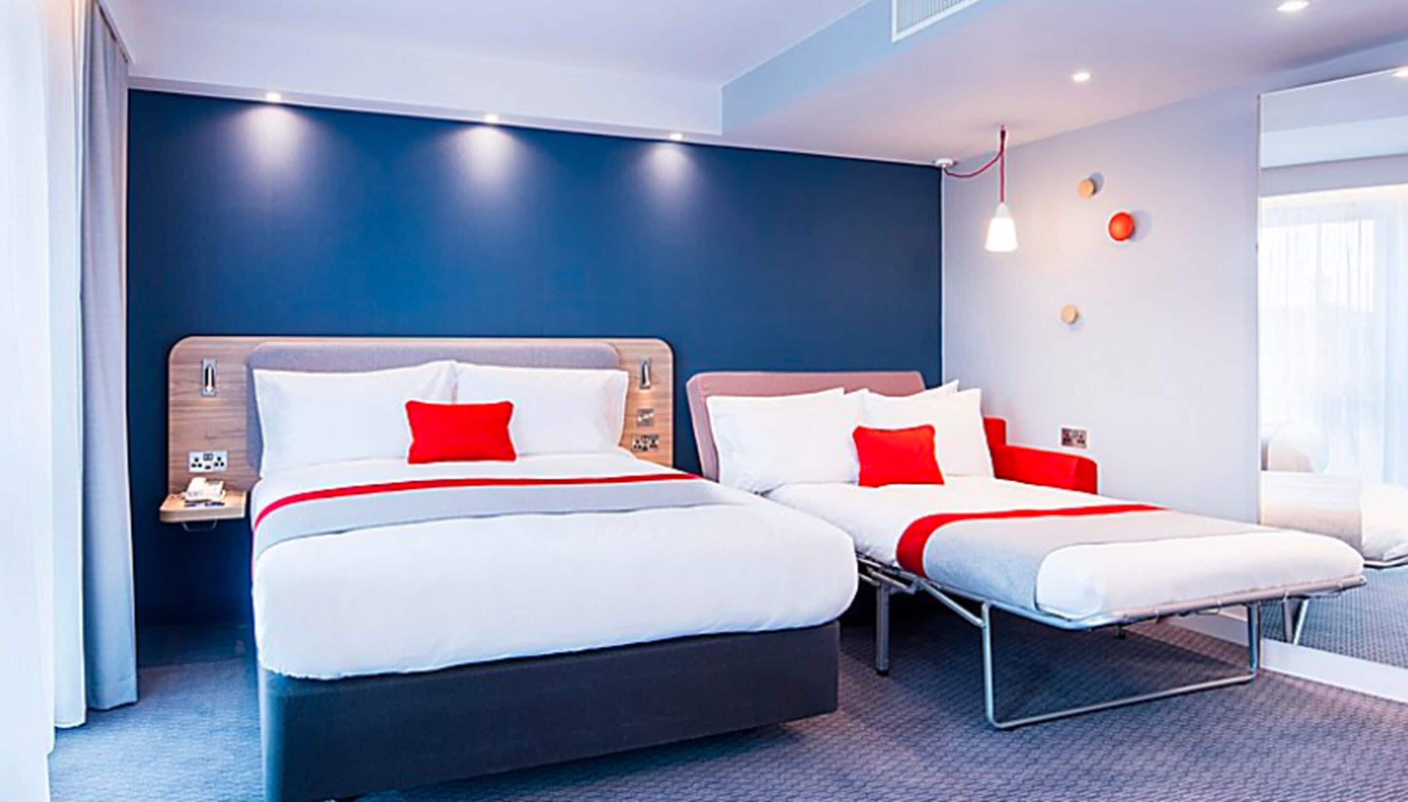 standard room, 1 double bed with sofa bed | in-room safe, laptop workspace, blackout curtains, iron/ironing board