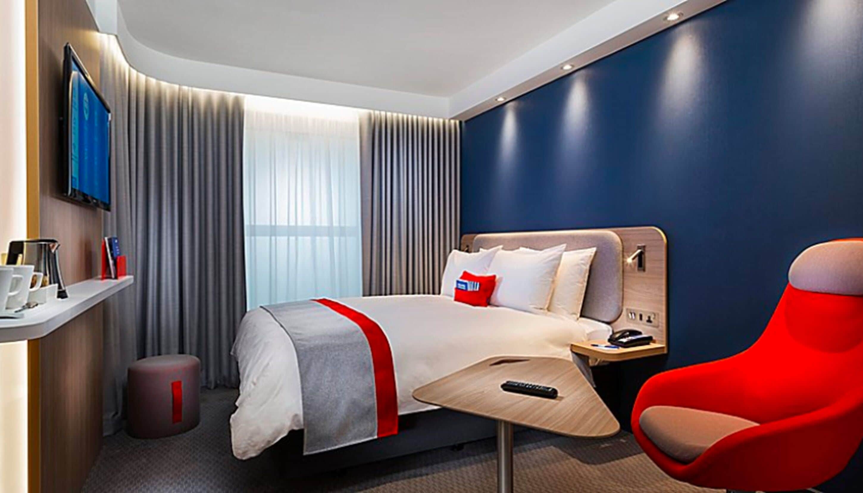 standard room | in-room safe, laptop workspace, blackout curtains, iron/ironing board