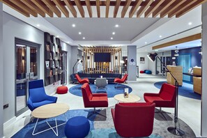 Lobby sitting area - Holiday Inn Express Gibraltar by IHG (Gibraltar)