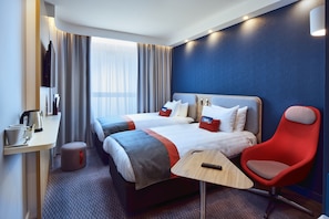 Standard Room, 2 Single Beds | In-room safe, laptop workspace, blackout curtains, iron/ironing board