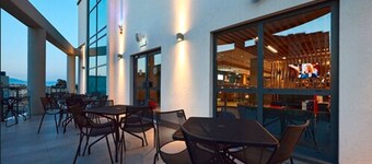 直布羅陀智選假日飯店IHG 旗下飯店