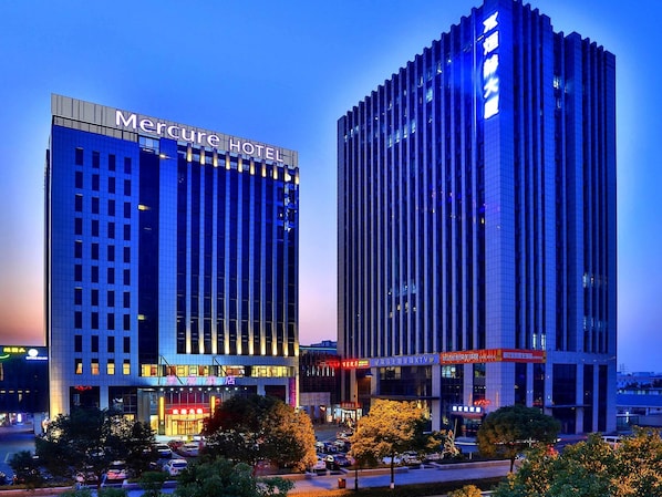 Exterior - Mercure Hangzhou Linping Hotel (Hangzhou)