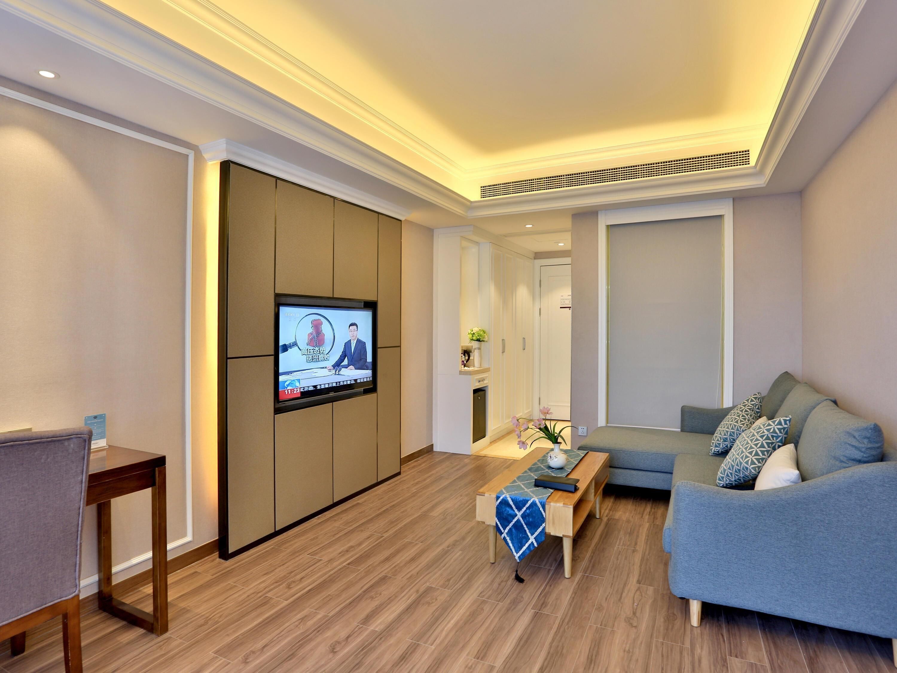 Minibar, in-room safe, desk, laptop workspace