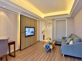 Minibar, in-room safe, desk, laptop workspace