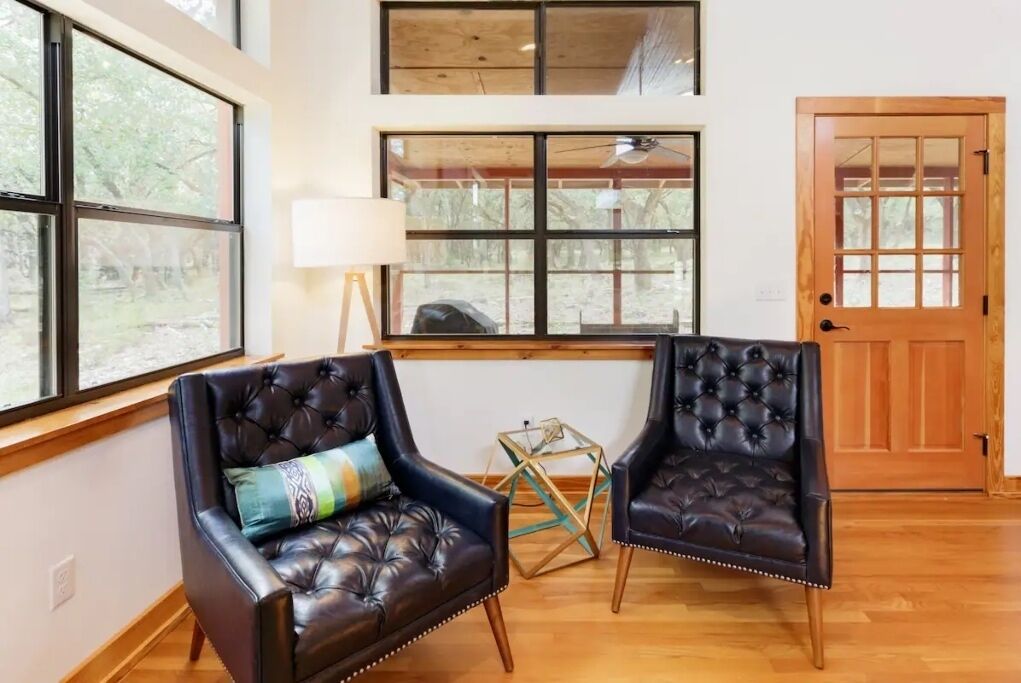 Chic Hill Country Oasis - Driftwood, TX