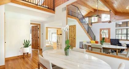 Chic Hill Country Oasis