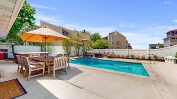 Piscine extérieure, piscine chauffée