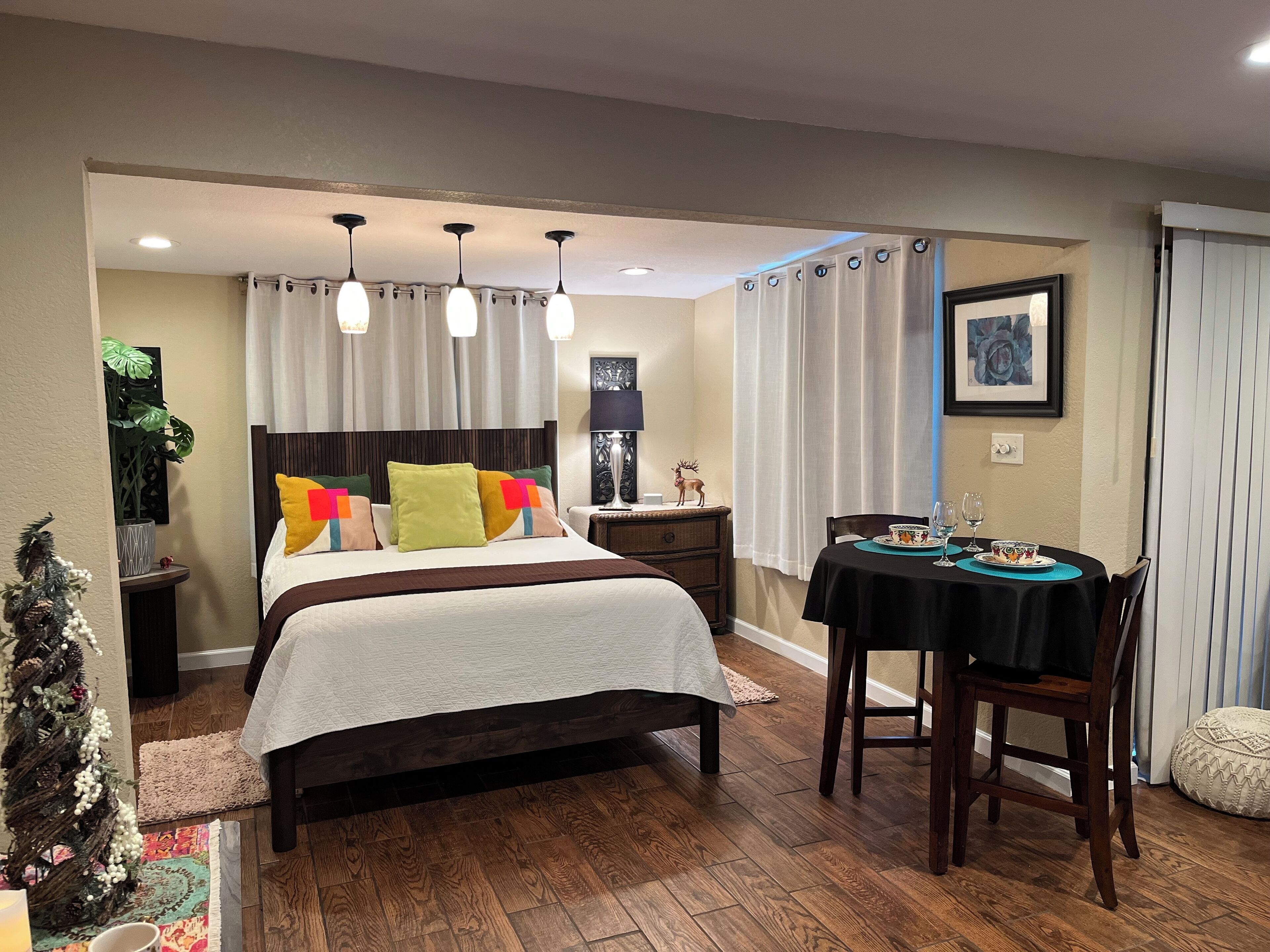 1 bedroom, in-room safe, desk, iron/ironing board