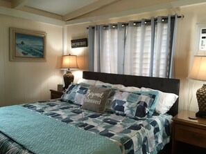 3 bedrooms, desk, iron/ironing board, travel cot