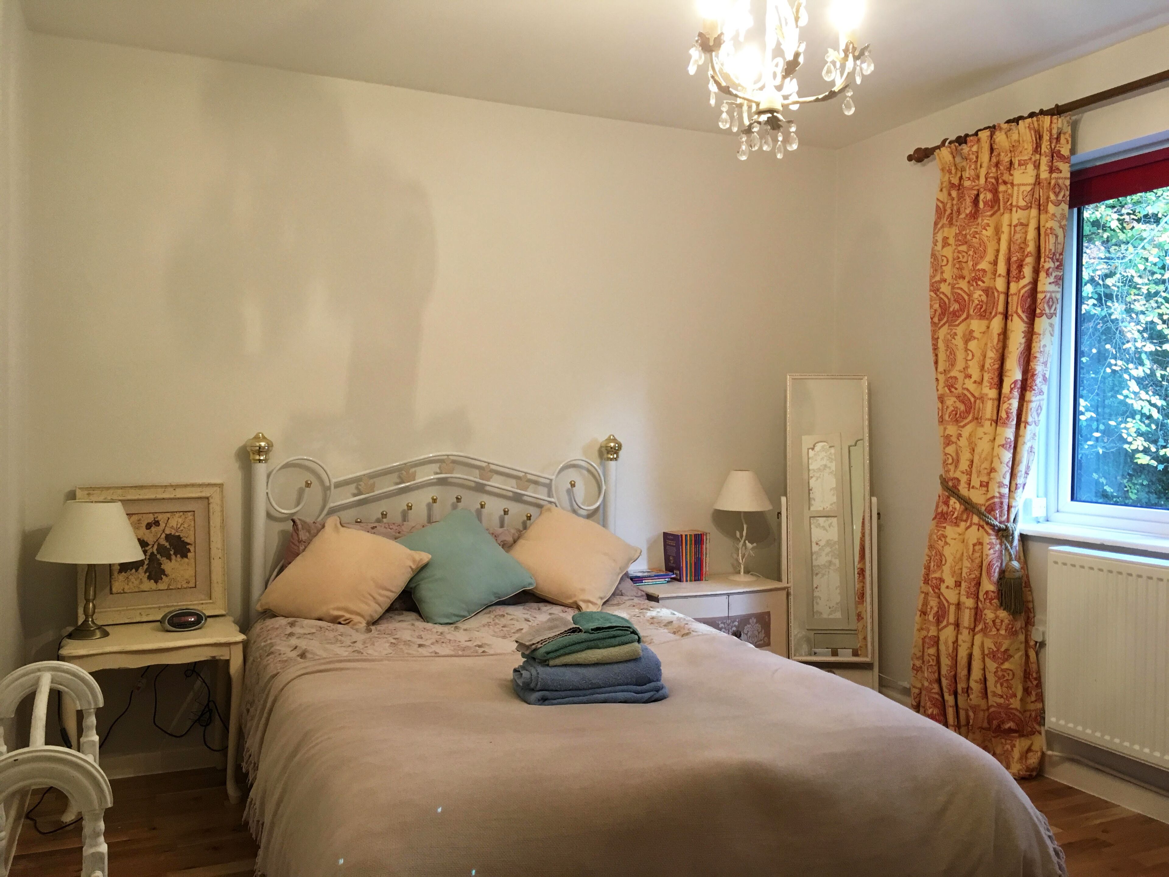 6 chambres, fer et planche à repasser, lit parapluie, Wi-Fi