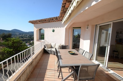 Villa: Mandelieu LaNapoule, Air Conditioning, Private Pool, Sea, Esterel Views, 