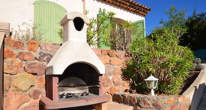 Villa: Mandelieu LaNapoule, Climatisation, Piscine Privée, Mer, Vues Estérel,