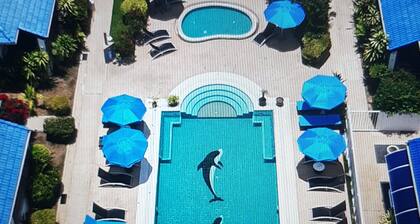 LARGE VILLA SWIMMING POOLS TROPICAL GARDEN SEA GOLF RELAXATION 6 /12 ADULTS