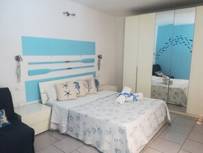 1 bedroom, in-room safe, iron/ironing board, free WiFi