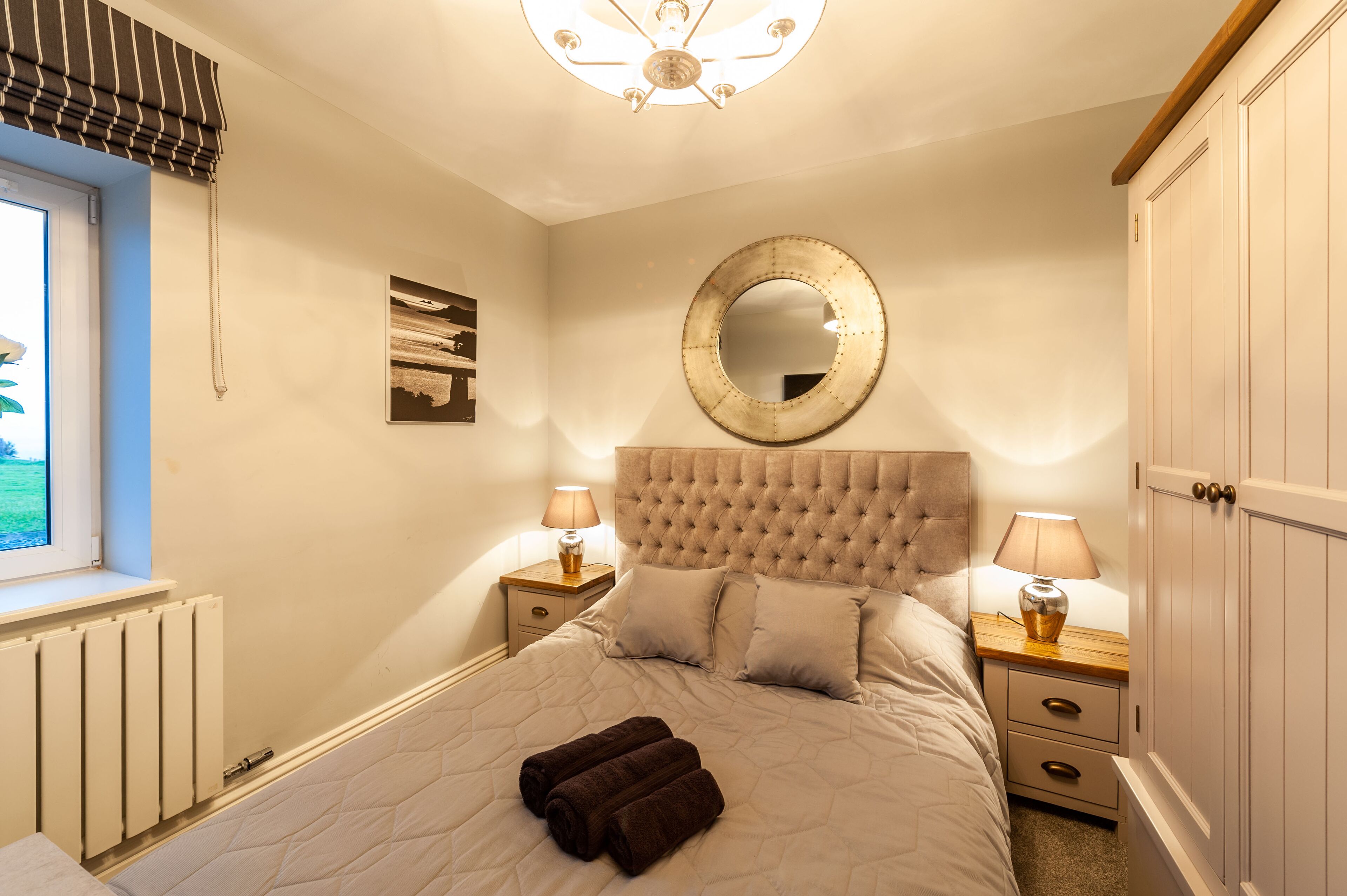 6 habitaciones, escritorio, tabla de planchar con plancha y wifi gratis 