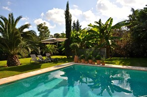 Piscine extérieure, piscine chauffée