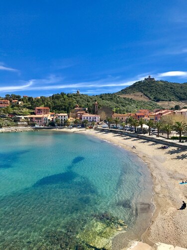 Collioure T3 3* Les pieds dans l'eau Vue mer Accès aux criques WIFI Garage