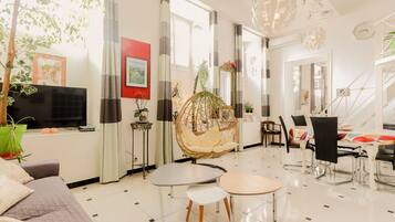 Télévision, lecteur de DVD, chaßne hi-fi