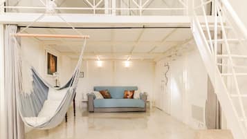 Télévision, lecteur de DVD, chaßne hi-fi