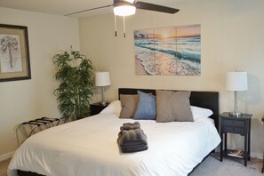 3 Schlafzimmer, Schreibtisch, Bügeleisen/Bügelbrett, WLAN