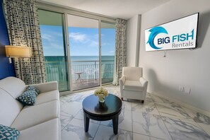 Smart TV, offices - Amazing Beachfront Condo with Nice Hot tub & Pools (Myrtle Beach)
