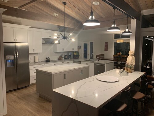 Spacious Sonoma Gated Retreat with Pool, Tennis and Pickleball