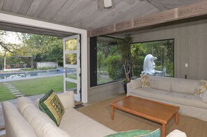 Smart TV, fireplace, video games, table football