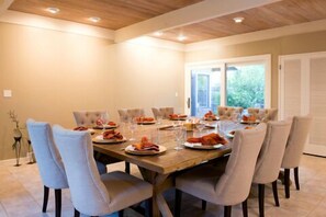 Dining - Spacious Sonoma Gated Retreat with Pool, Tennis and Pickleball (Sonoma)