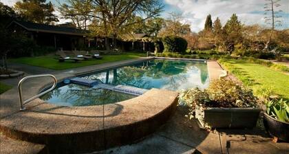 Spacious Sonoma Gated Retreat with Pool, Tennis and Pickleball