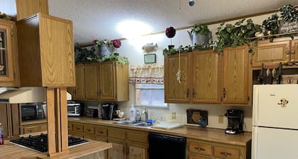 Lake House Retreat - kala / vene / rentoutua - KAYAKS / BOATS INCLUDED!