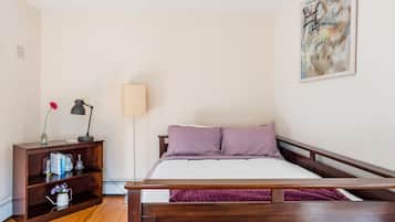 8 habitaciones, escritorio, tabla de planchar con plancha y wifi