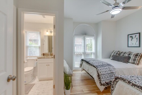 Near Downtown★Vandy+Belmont★2 Kings/Free Parking/Walk to Live Music