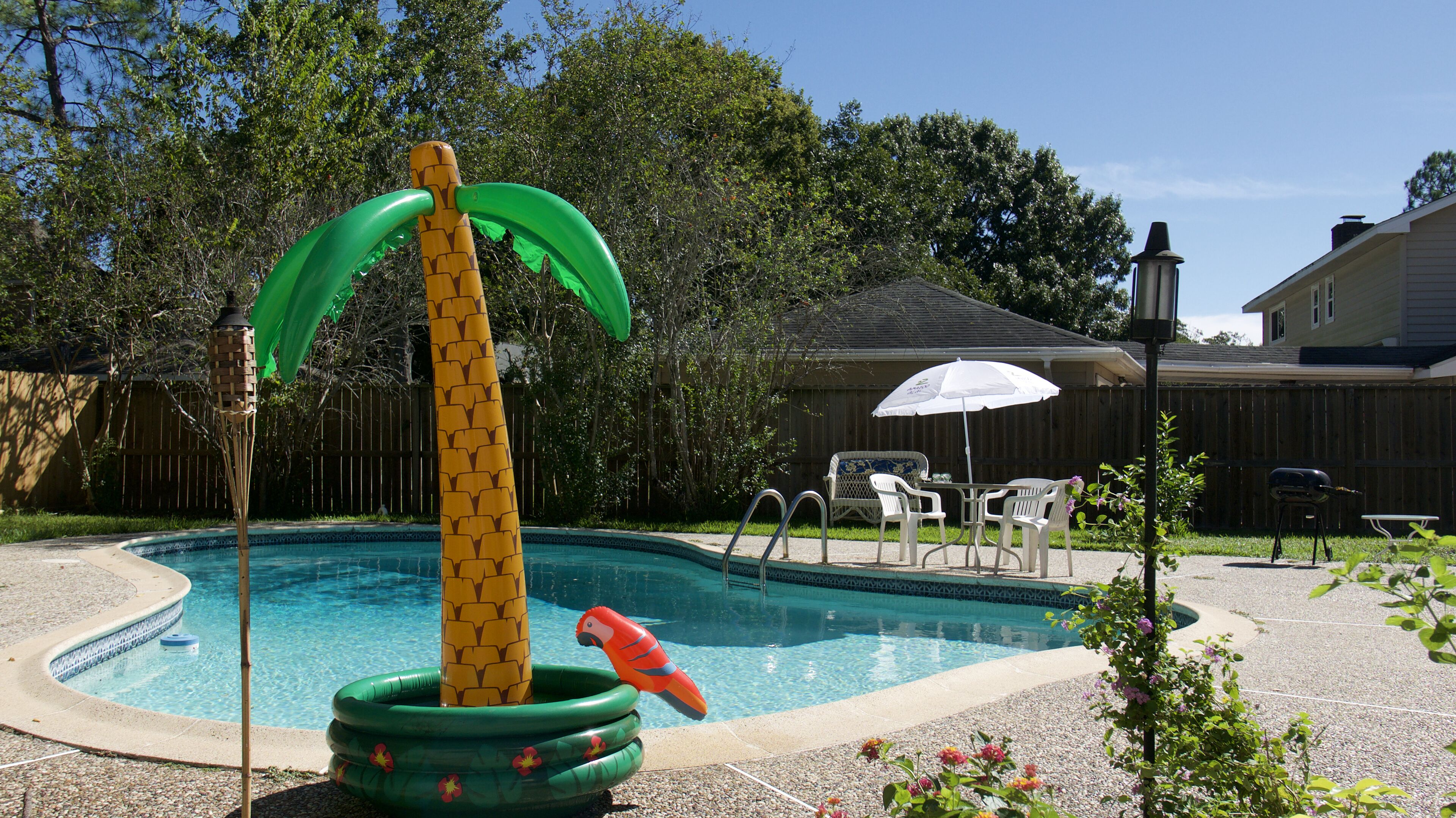 Cozy & Quiet Private Guesthouse! Located in the Energy Corridor Greater