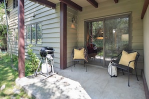 Terrace/patio - Outpost: Hollyhock 2013 (Wilson)