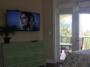 3 bedrooms, iron/ironing board, Internet, bed sheets - 3 BR/3 BA Beachside Golf Course View, Wifi, Golf Cart included (Miramar Beach)