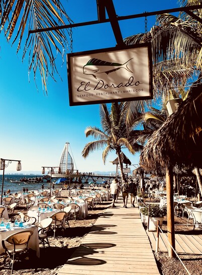 Los Muertos Beachfront Art Condo with Pano View: Best Romantic Zone Location