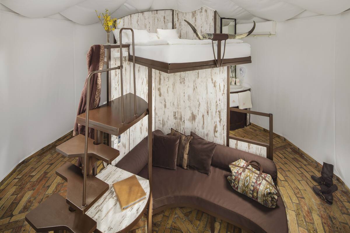 Superior Yurt | Minibar, in-room safe, desk, WiFi (free)