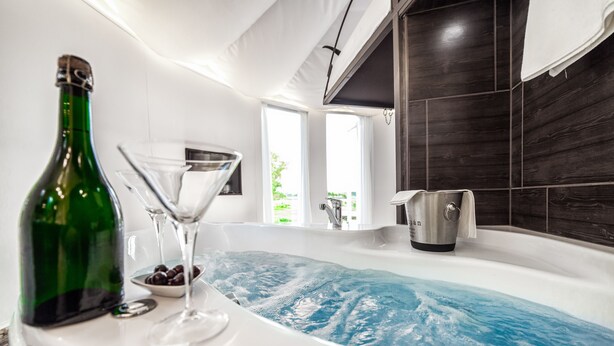 Luxury Yurt | Bubbelbad