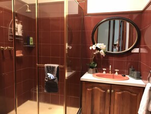 Comfort-Maisonette, 1 King-Bett, mit Bad | Badezimmer