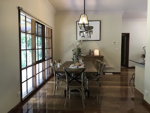 Zona de menjador de l'habitació