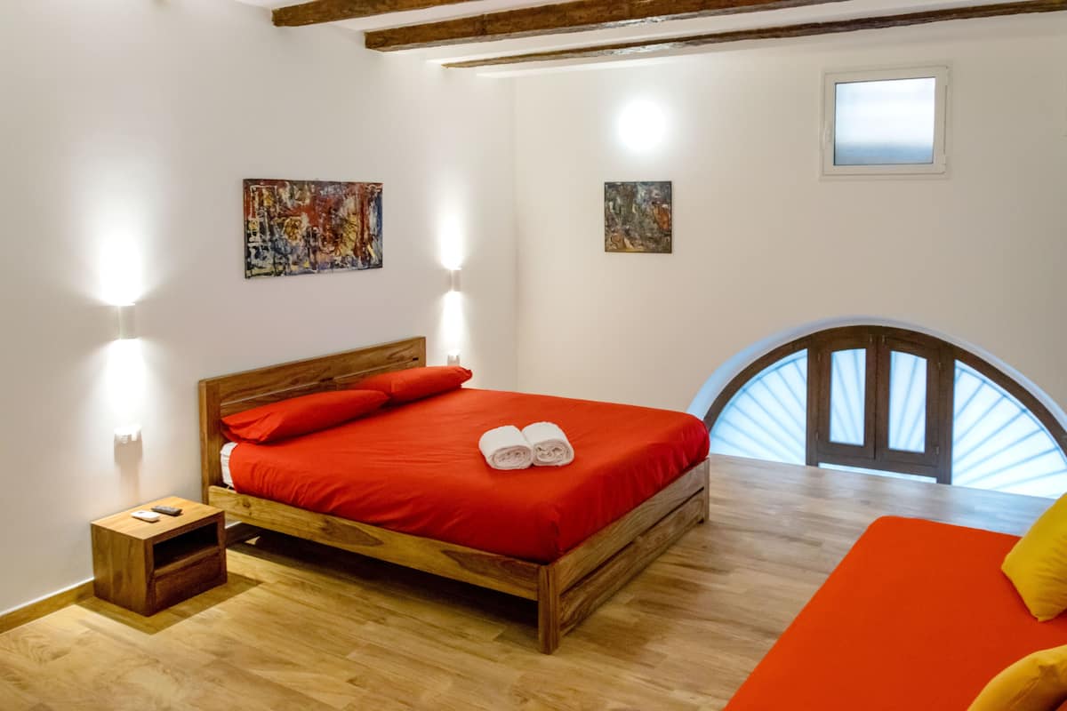 Elite Quadruple Room | Premium bedding, desk, soundproofing, free WiFi